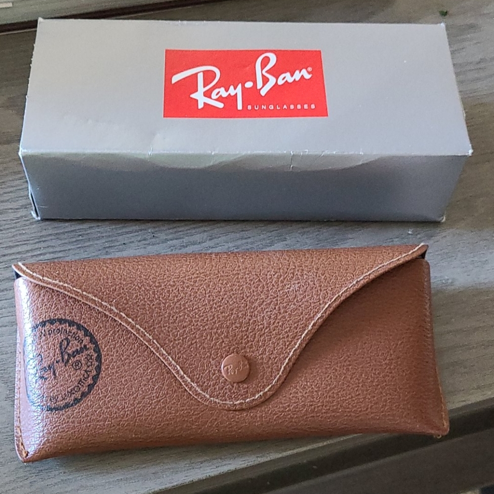 Ray Ban case, box